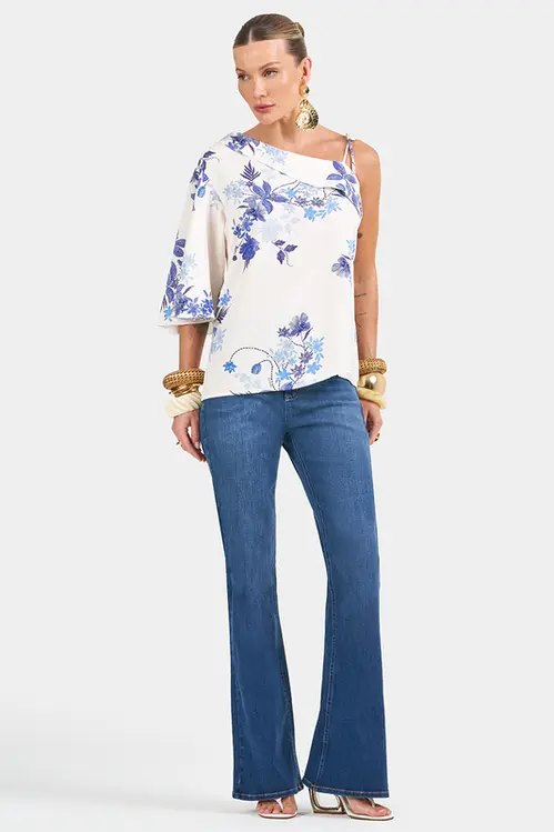 Calça Jeans Flare Curta Gisele Compress Fit Feminina CFE5591