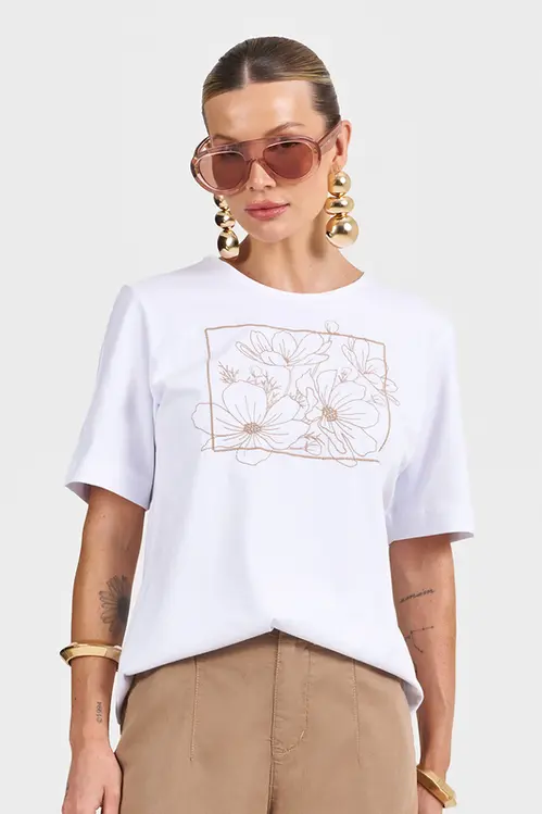 T-Shirt com Bordado Floral Feminino TM5709