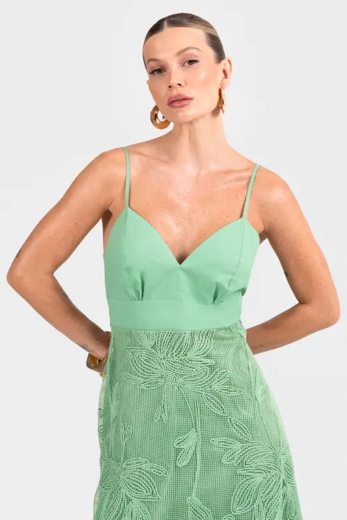 Vestido com Bordado em Tela Feminino VP5209