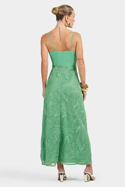 Vestido com Bordado em Tela Feminino VP5209