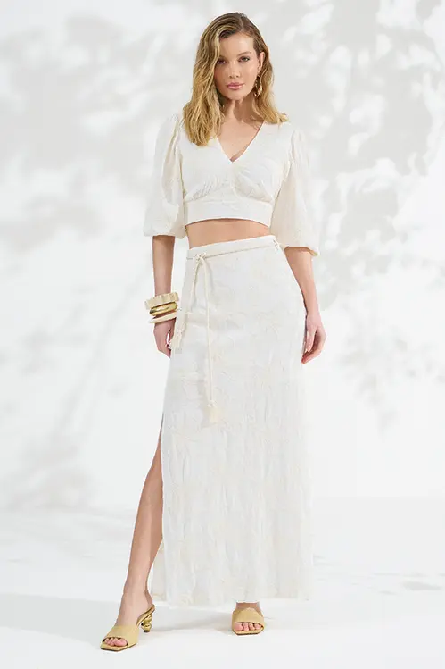 Blusa Cropped com Bordados Feminina BP5911