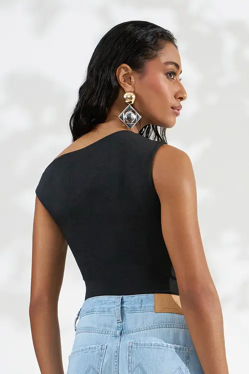 Regata Canelada Com Ombro Torcido Feminina RM6005