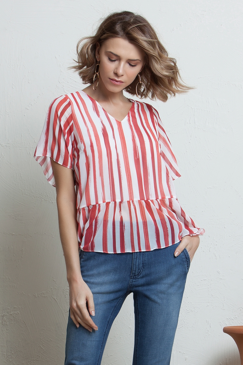 blusa estilo batinha